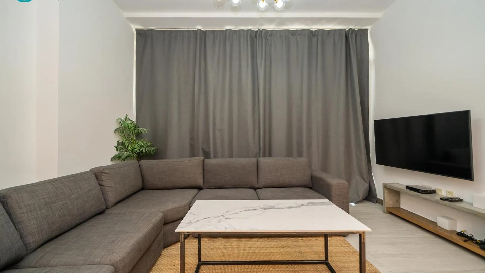 Blue Breeze - Spacious 1Br With Huge Balcony In Jvc Dubai 0*,  United Arab Emirates