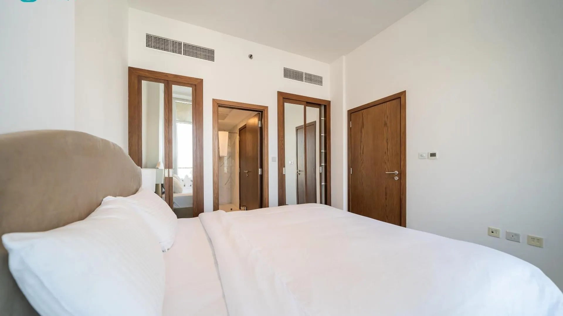 Blue Breeze - Spacious 1Br With Huge Balcony In Jvc Dubai