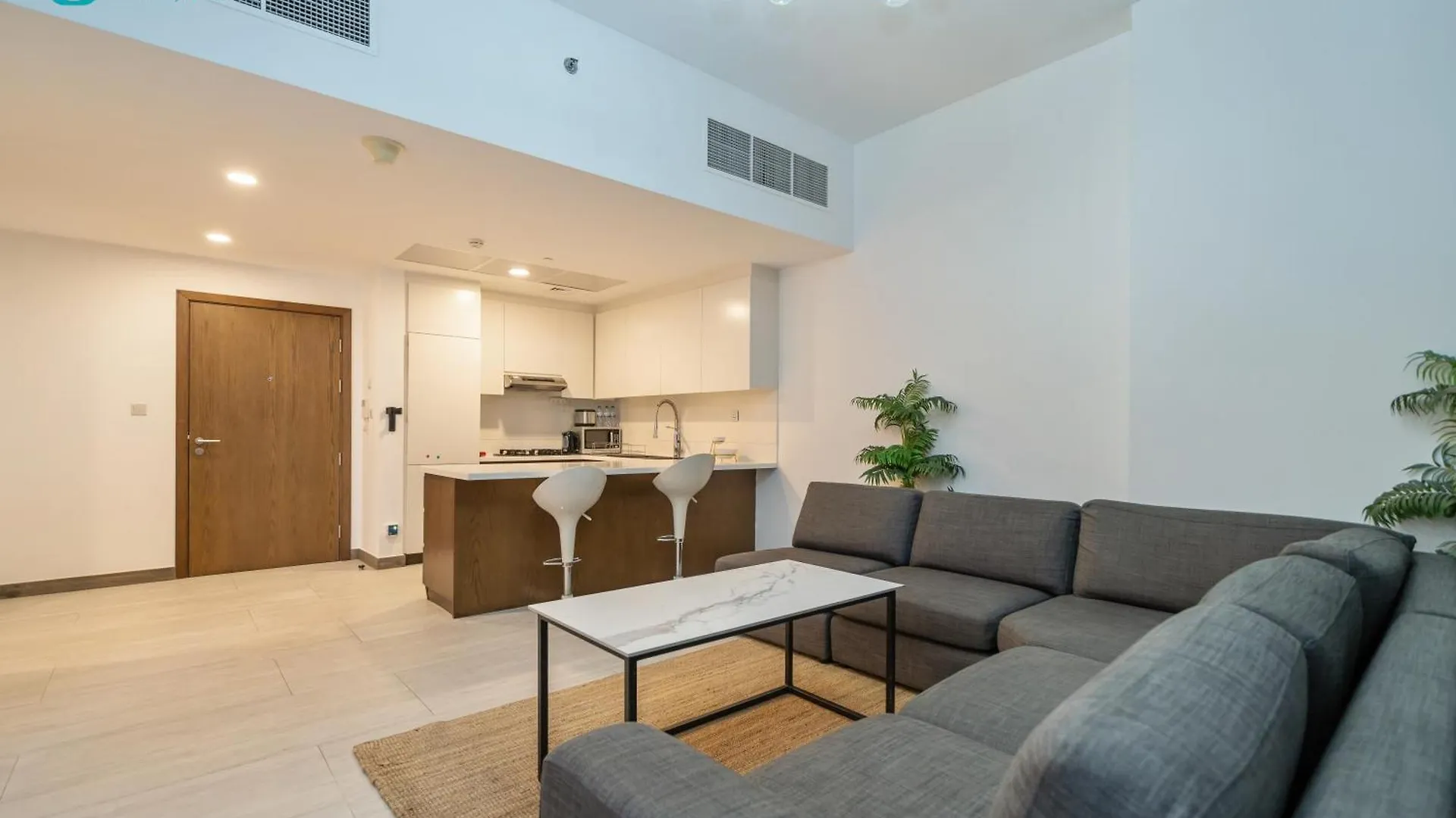 Blue Breeze - Spacious 1Br With Huge Balcony In Jvc Dubaj Apartmán