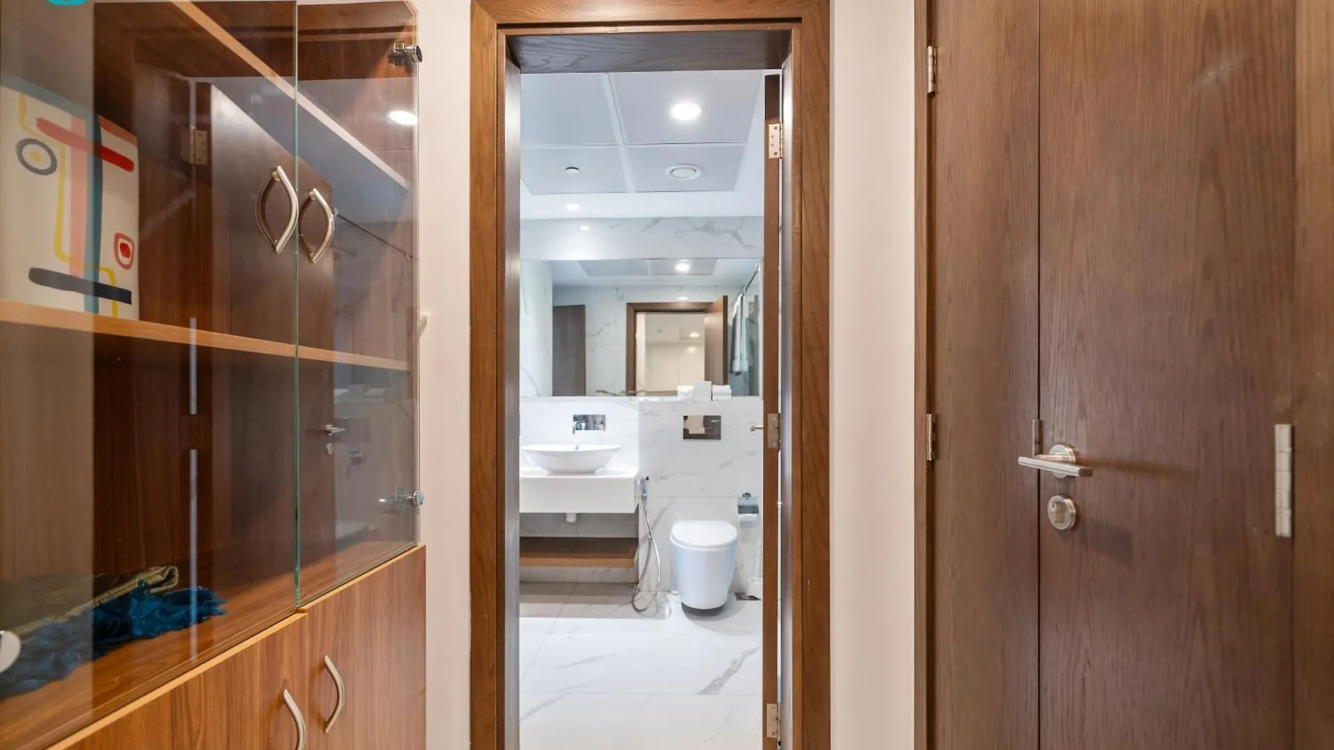 Blue Breeze - Spacious 1Br With Huge Balcony In Jvc Dubaj 0*,  Spojené arabské emiráty